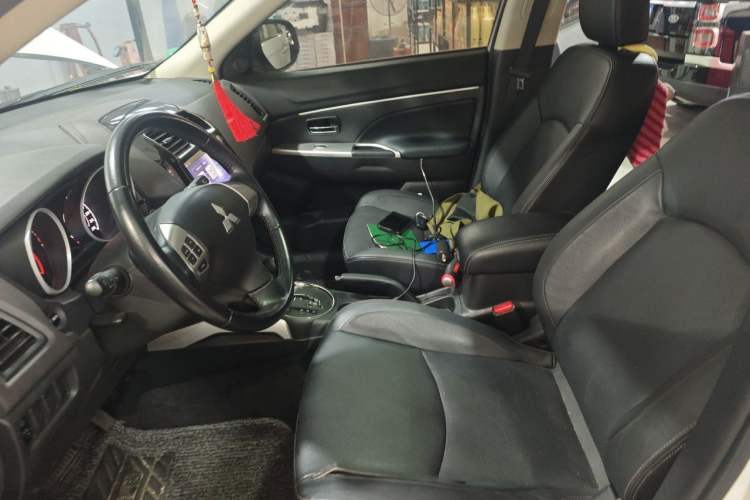 Used Mitsubishi ASX 2018 2.0L CVT Two-Wheel Drive Deluxe Edition Left Front Seat