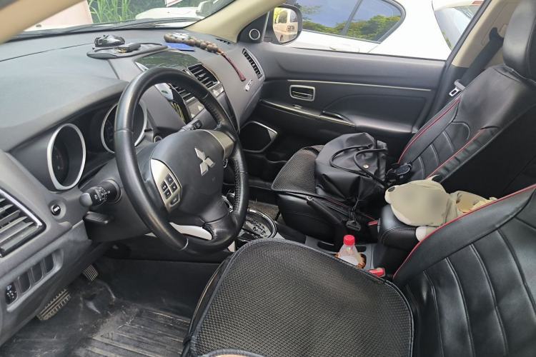 Used Mitsubishi ASX 2018 2.0L CVT Two-Wheel Drive Deluxe Edition Left Front Seat