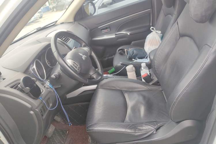 Used Mitsubishi ASX 2018 2.0L CVT Two-Wheel Drive Deluxe Edition Left Front Seat