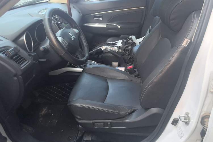 Used Mitsubishi ASX 2018 2.0L CVT Two-Wheel Drive Deluxe Edition Left Front Seat