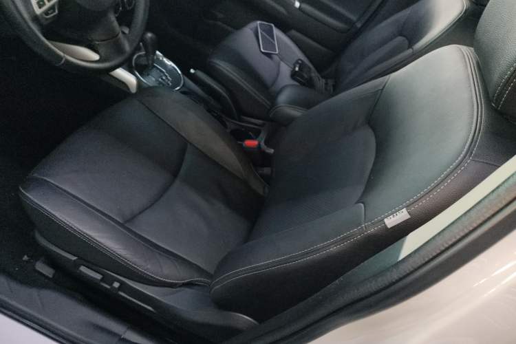 Used Mitsubishi ASX 2018 2.0L CVT Two-Wheel Drive Deluxe Edition Left Front Seat