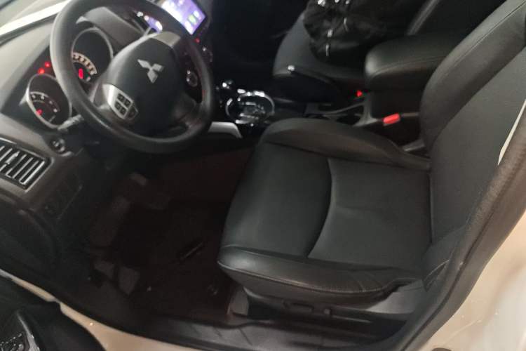 Used Mitsubishi ASX 2018 2.0L CVT Two-Wheel Drive Deluxe Edition Left Front Seat