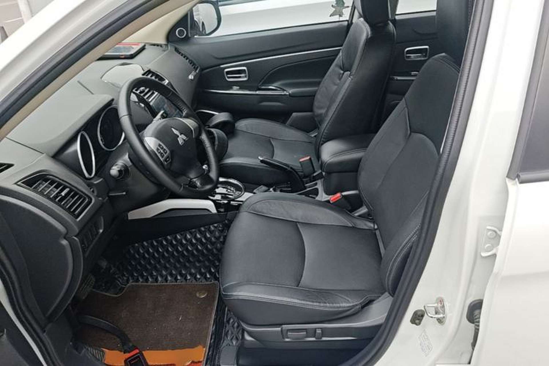 Used Mitsubishi ASX 2018 2.0L CVT Two-Wheel Drive Deluxe Edition Left Front Seat