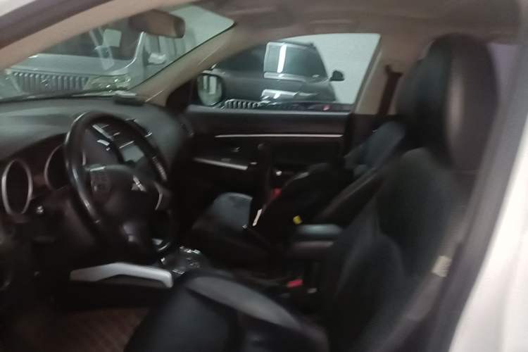 Used Mitsubishi ASX 2018 2.0L CVT Two-Wheel Drive Smart Orange Edition Left Front Seat