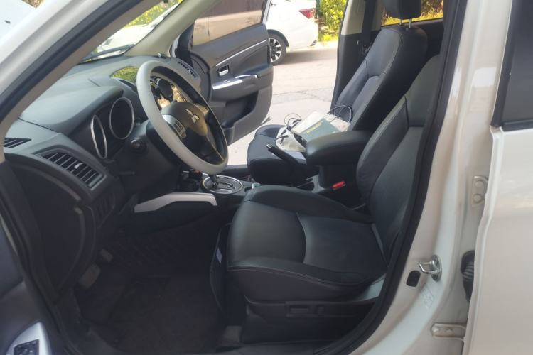 Used Mitsubishi ASX 2018 2.0L CVT Two-Wheel Drive Deluxe Edition Left Front Seat