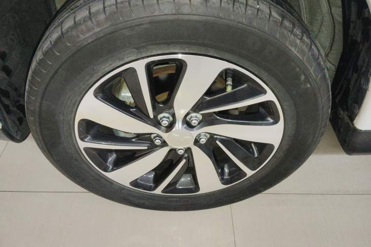 Used Mitsubishi ASX 2018 2.0L CVT Two-Wheel Drive Deluxe Edition Left Front Wheel Hub