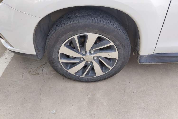 Used Mitsubishi ASX 2018 2.0L CVT Two-Wheel Drive Elite Edition Left Front Wheel Hub