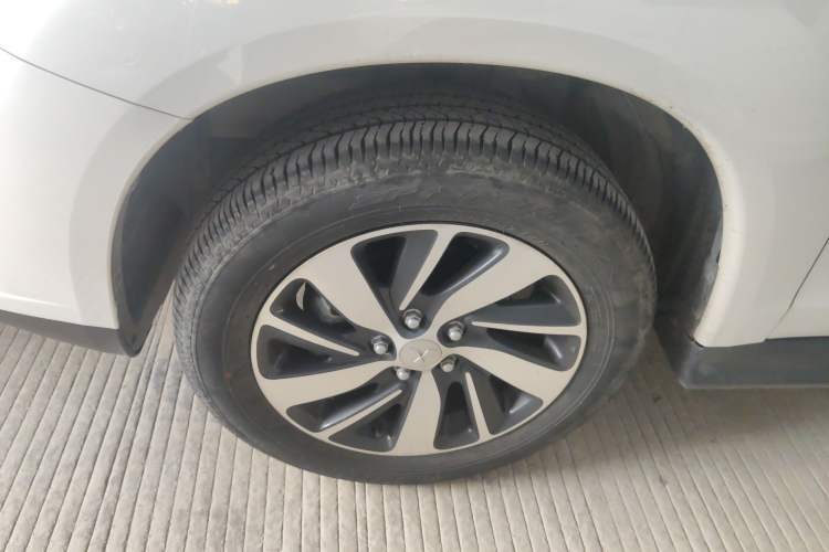 Used Mitsubishi ASX 2018 2.0L CVT Two-Wheel Drive Deluxe Edition Left Front Wheel Hub
