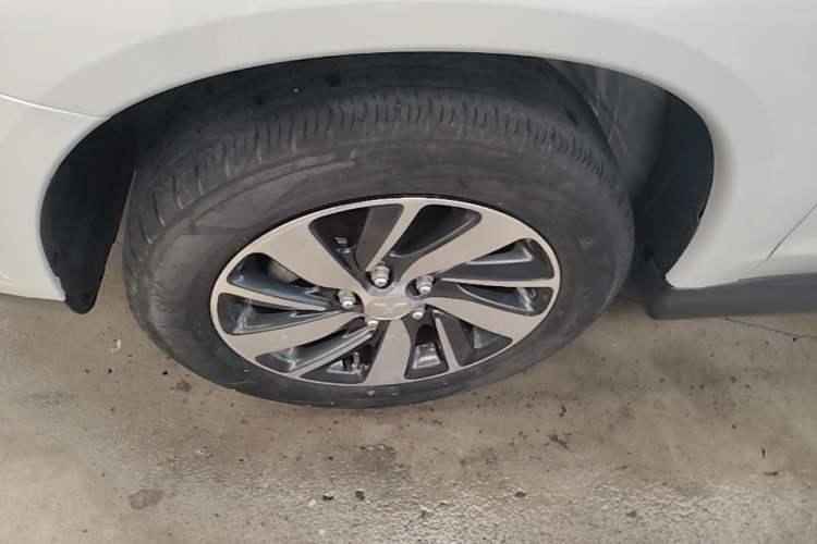 Used Mitsubishi ASX 2018 2.0L CVT Two-Wheel Drive Elite Edition Left Front Wheel Hub