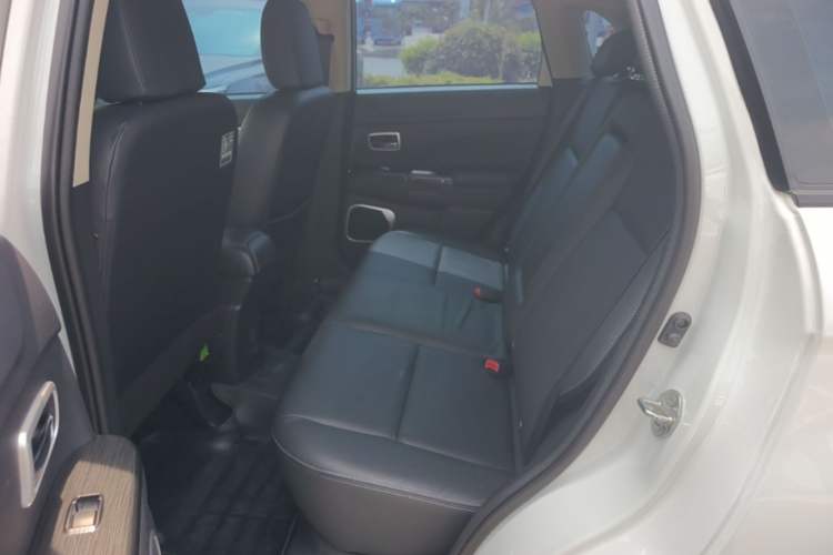 Used Mitsubishi ASX 2018 2.0L CVT Two-Wheel Drive Deluxe Edition Left Rear Seat