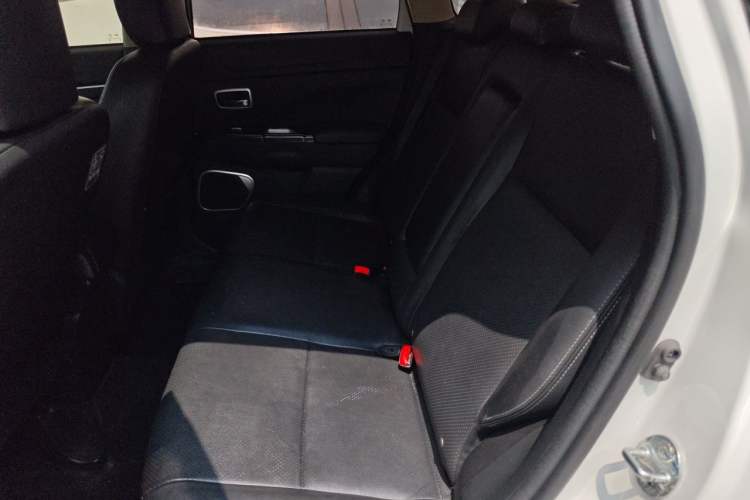 Used Mitsubishi ASX 2018 2.0L CVT Two-Wheel Drive Deluxe Edition Left Rear Seat