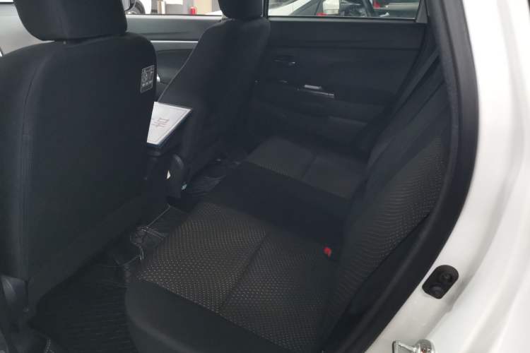 Used Mitsubishi ASX 2018 2.0L CVT Two-Wheel Drive Elite Edition Left Rear Seat
