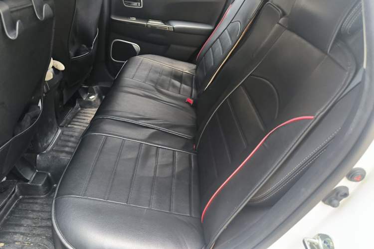 Used Mitsubishi ASX 2018 2.0L CVT Two-Wheel Drive Deluxe Edition Left Rear Seat