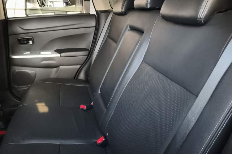 Used Mitsubishi ASX 2018 2.0L CVT Two-Wheel Drive Deluxe Edition Left Rear Seat