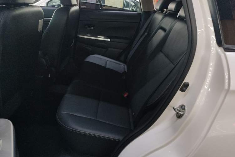 Used Mitsubishi ASX 2018 2.0L CVT Two-Wheel Drive Deluxe Edition Left Rear Seat