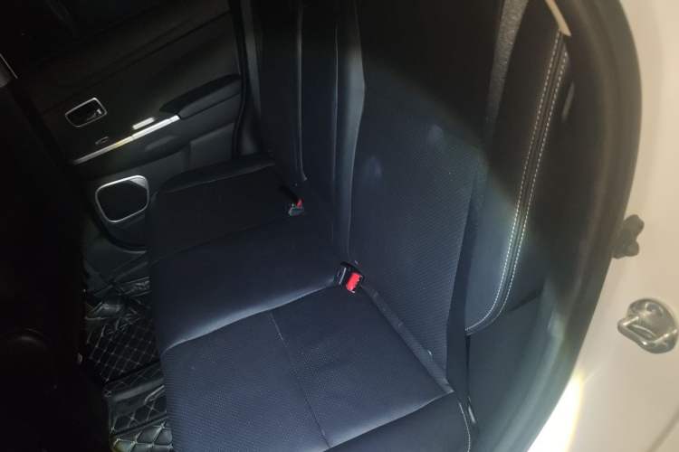 Used Mitsubishi ASX 2018 2.0L CVT Two-Wheel Drive Deluxe Edition Left Rear Seat