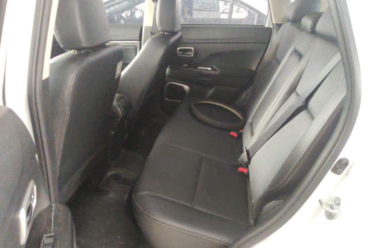 Used Mitsubishi ASX 2018 2.0L CVT Two-Wheel Drive Deluxe Edition Left Rear Seat