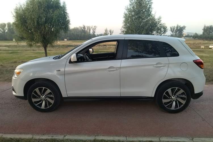 Used Mitsubishi ASX 2018 2.0L CVT Two-Wheel Drive Elite Edition Left Side