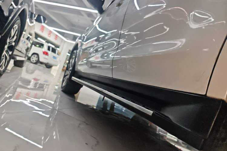 Used Mitsubishi ASX 2018 2.0L CVT Two-Wheel Drive Deluxe Edition Left Side Sill