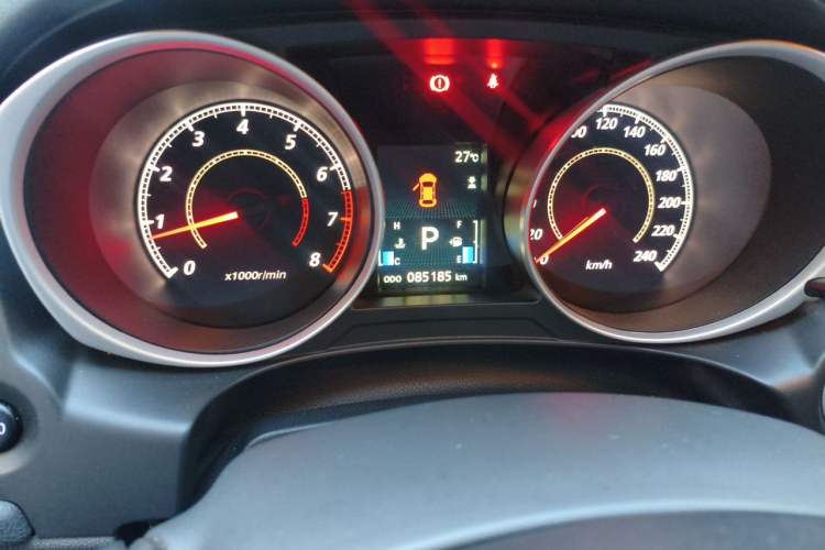Used Mitsubishi ASX 2018 2.0L CVT Two-Wheel Drive Deluxe Edition Odometer Close Up