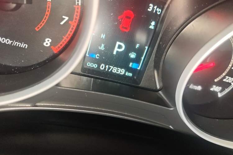 Used Mitsubishi ASX 2018 2.0L CVT Two-Wheel Drive Deluxe Edition Odometer Close Up