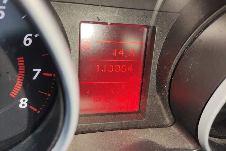 Used Mitsubishi ASX 2018 1.6L Manual Two-Wheel Drive Fashion Edition Odometer Close Up