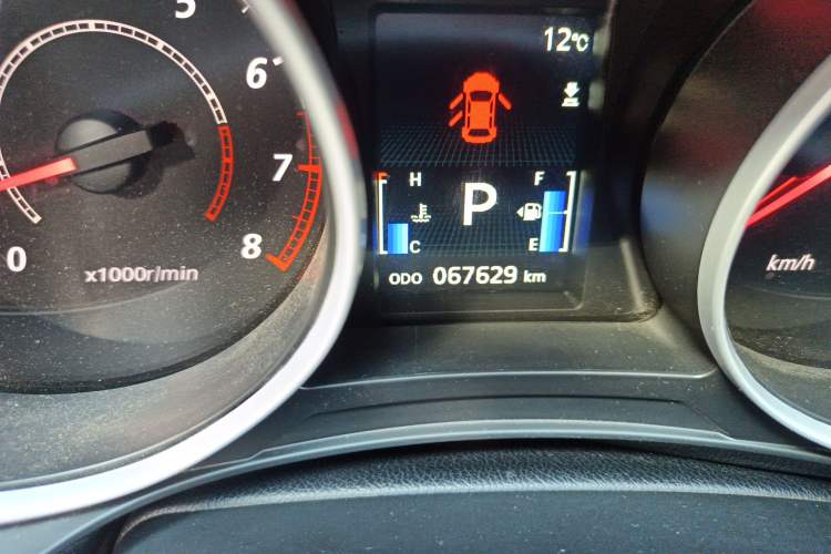 Used Mitsubishi ASX 2018 2.0L CVT Two-Wheel Drive Deluxe Edition Odometer Close Up