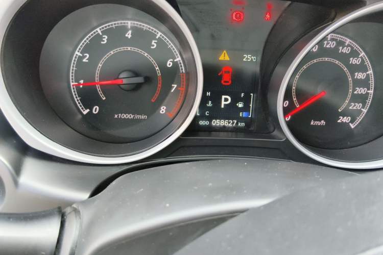 Used Mitsubishi ASX 2018 2.0L CVT Two-Wheel Drive Deluxe Edition Odometer Close Up