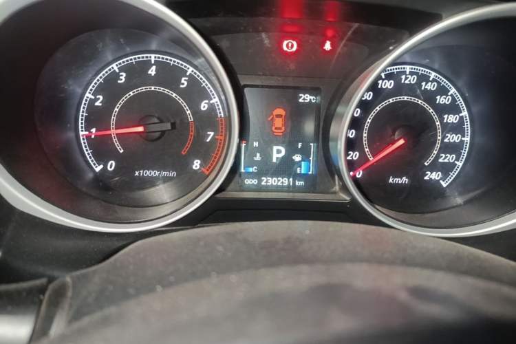 Used Mitsubishi ASX 2018 2.0L CVT Two-Wheel Drive Smart Orange Edition Odometer Close Up