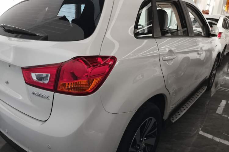 Used Mitsubishi ASX 2018 2.0L CVT Two-Wheel Drive Deluxe Edition Rear Right 45 Deg