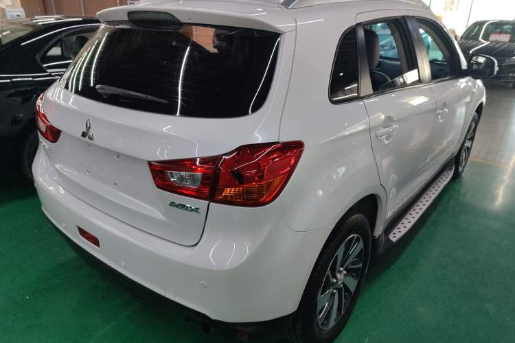 Used Mitsubishi ASX 2018 2.0L CVT Two-Wheel Drive Deluxe Edition Rear Right 45 Deg