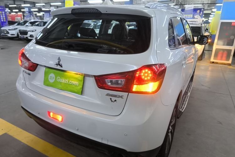 Used Mitsubishi ASX 2018 2.0L CVT Two-Wheel Drive Deluxe Edition Rear Right 45 Deg