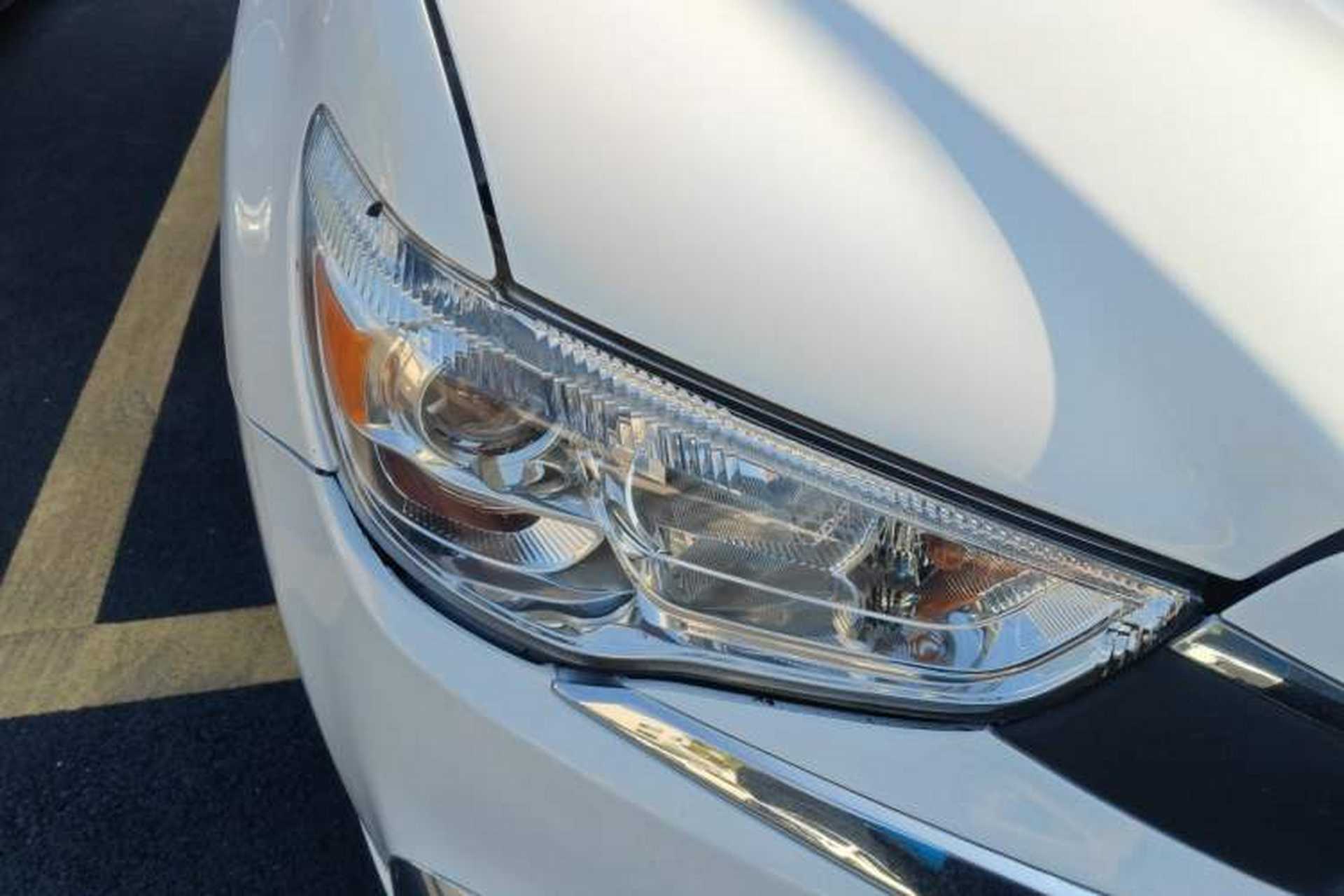 Used Mitsubishi ASX 2018 2.0L CVT Two-Wheel Drive Deluxe Edition Right Front Headlight