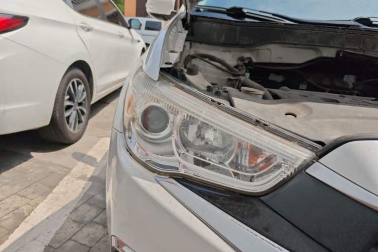 Used Mitsubishi ASX 2018 2.0L CVT Two-Wheel Drive Deluxe Edition Right Front Headlight