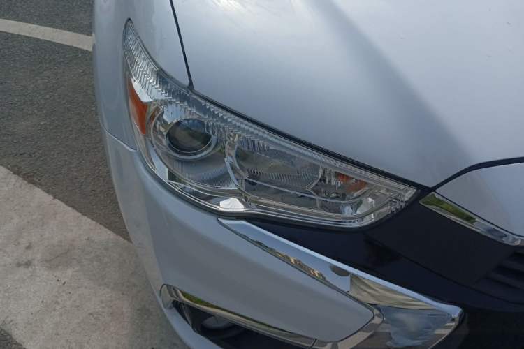 Used Mitsubishi ASX 2018 2.0L CVT Two-Wheel Drive Deluxe Edition Right Front Headlight