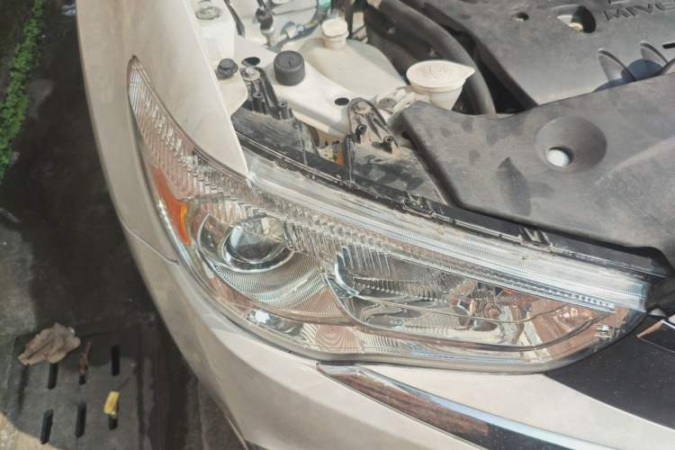 Used Mitsubishi ASX 2018 2.0L CVT Two-Wheel Drive Deluxe Edition Right Front Headlight