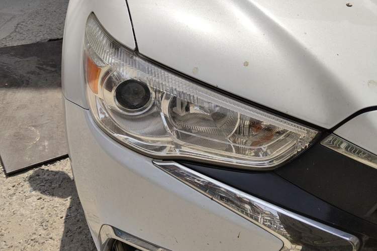 Used Mitsubishi ASX 2018 1.6L Manual Two-Wheel Drive Fashion Edition Right Front Headlight