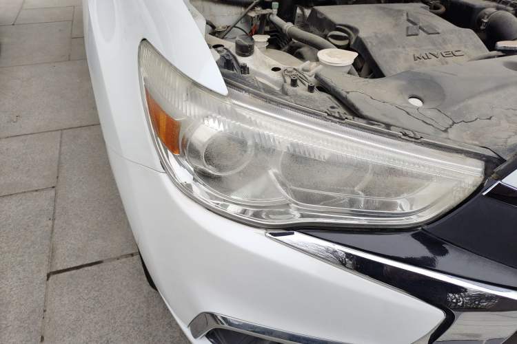 Used Mitsubishi ASX 2018 1.6L Manual Two-Wheel Drive Fashion Edition Right Front Headlight