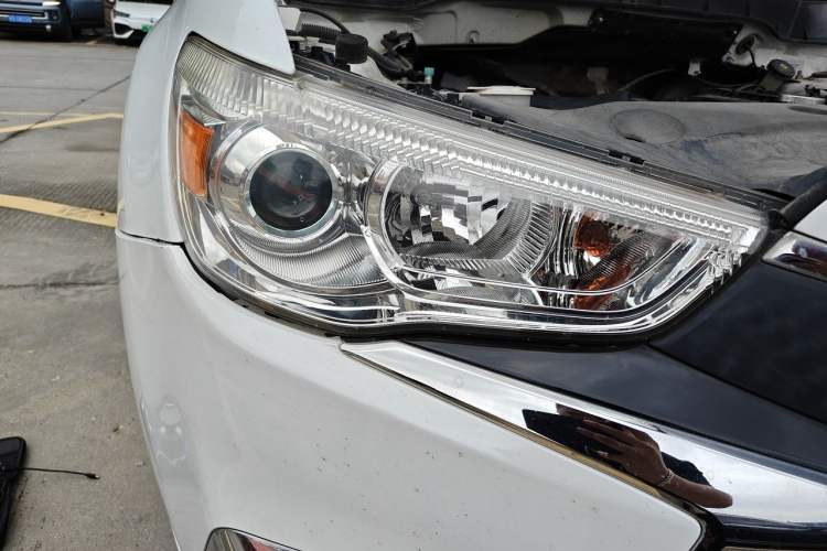 Used Mitsubishi ASX 2018 1.6L Manual Two-Wheel Drive Fashion Edition Right Front Headlight