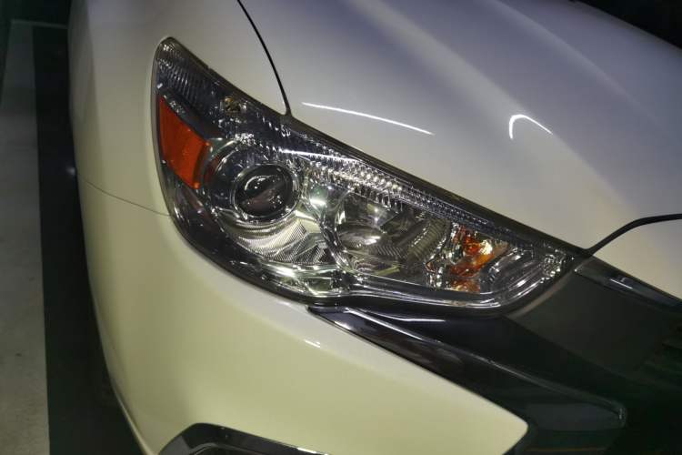 Used Mitsubishi ASX 2018 2.0L CVT Two-Wheel Drive Deluxe Edition Right Front Headlight