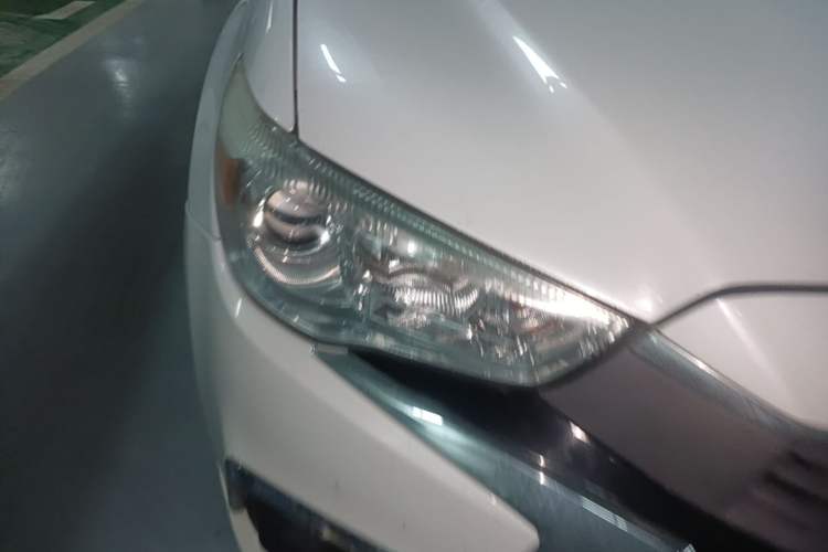 Used Mitsubishi ASX 2018 2.0L CVT Two-Wheel Drive Smart Orange Edition Right Front Headlight