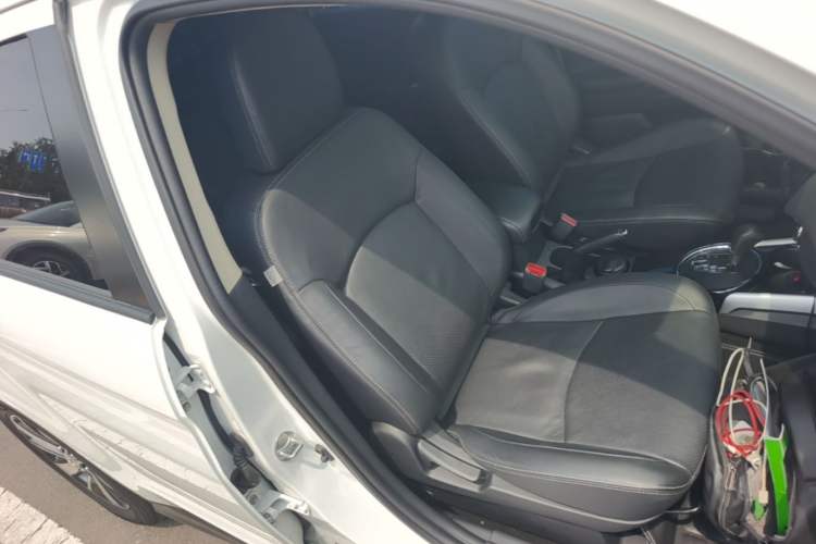 Used Mitsubishi ASX 2018 2.0L CVT Two-Wheel Drive Deluxe Edition Right Front Seat