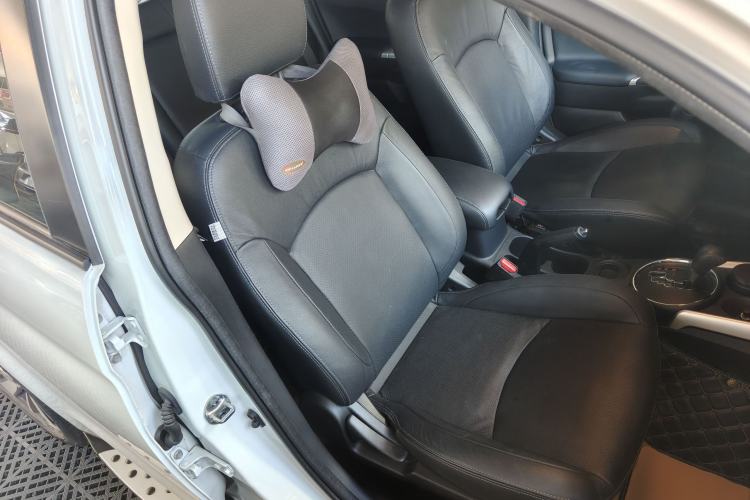 Used Mitsubishi ASX 2018 2.0L CVT Two-Wheel Drive Deluxe Edition Right Front Seat