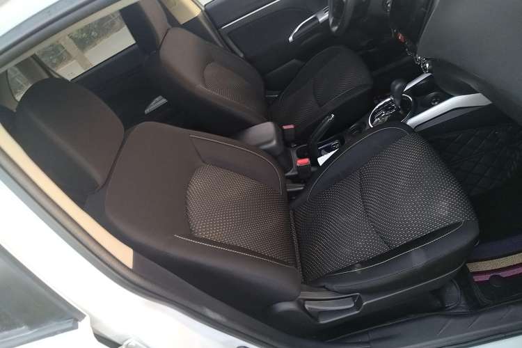 Used Mitsubishi ASX 2018 2.0L CVT Two-Wheel Drive Elite Edition Right Front Seat