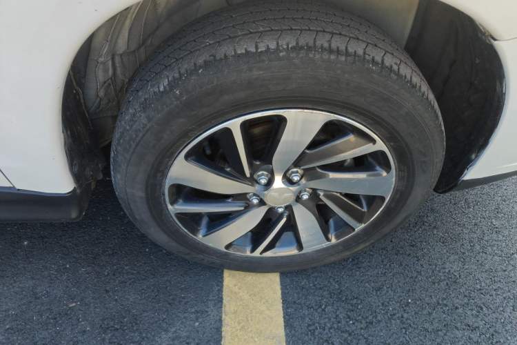 Used Mitsubishi ASX 2018 2.0L CVT Two-Wheel Drive Deluxe Edition Right Front Wheel Hub