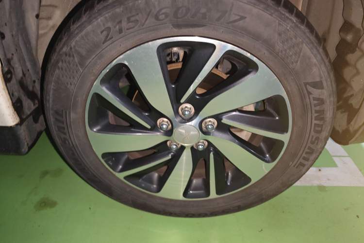 Used Mitsubishi ASX 2018 2.0L CVT Two-Wheel Drive Deluxe Edition Right Front Wheel Hub