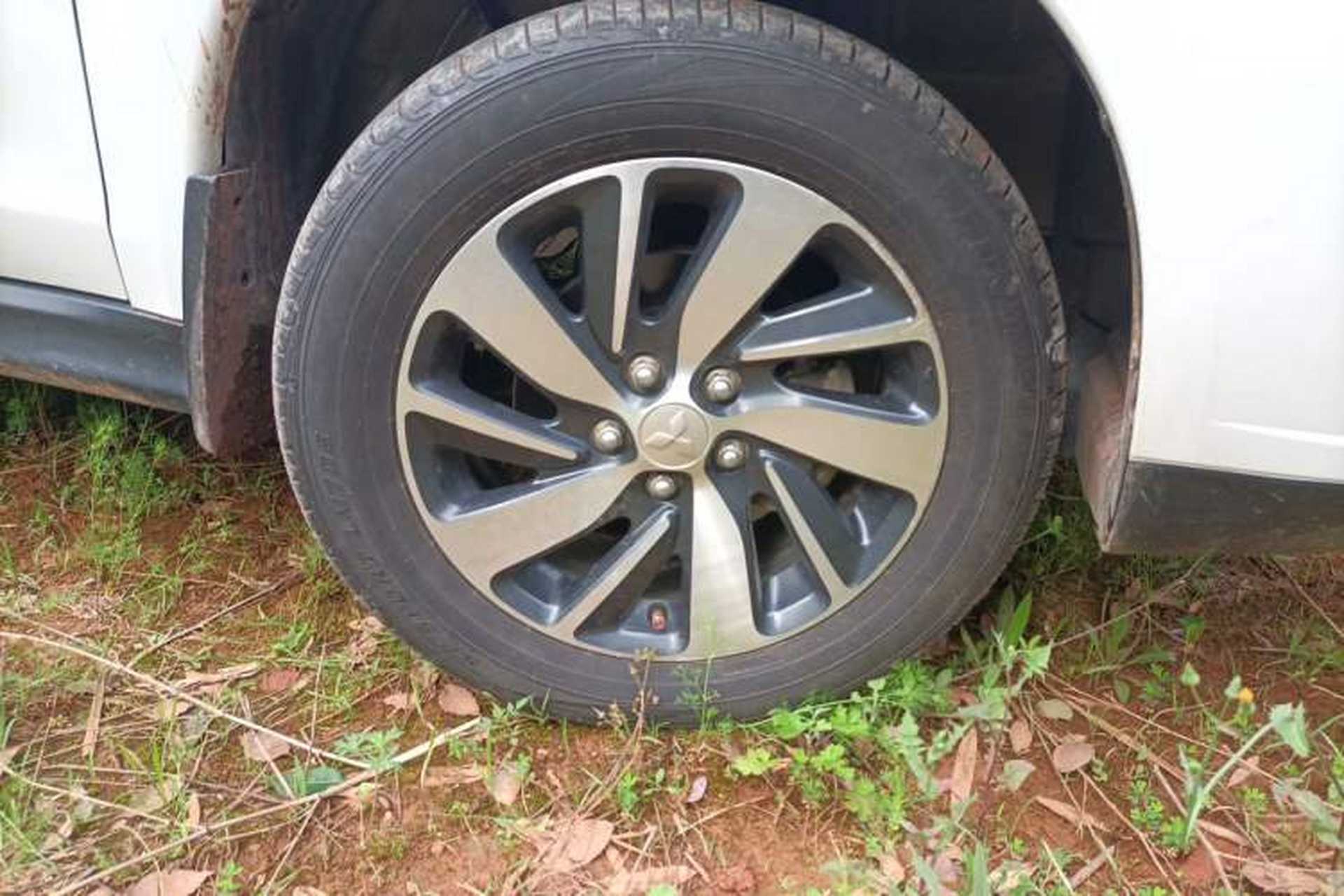 Used Mitsubishi ASX 2018 2.0L CVT Two-Wheel Drive Deluxe Edition Right Front Wheel Hub