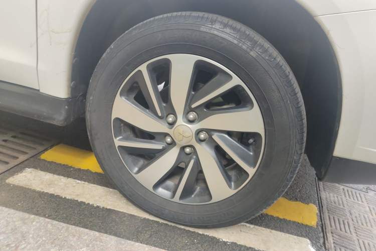 Used Mitsubishi ASX 2018 2.0L CVT Two-Wheel Drive Deluxe Edition Right Front Wheel Hub