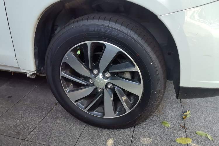 Used Mitsubishi ASX 2018 2.0L CVT Two-Wheel Drive Deluxe Edition Right Front Wheel Hub