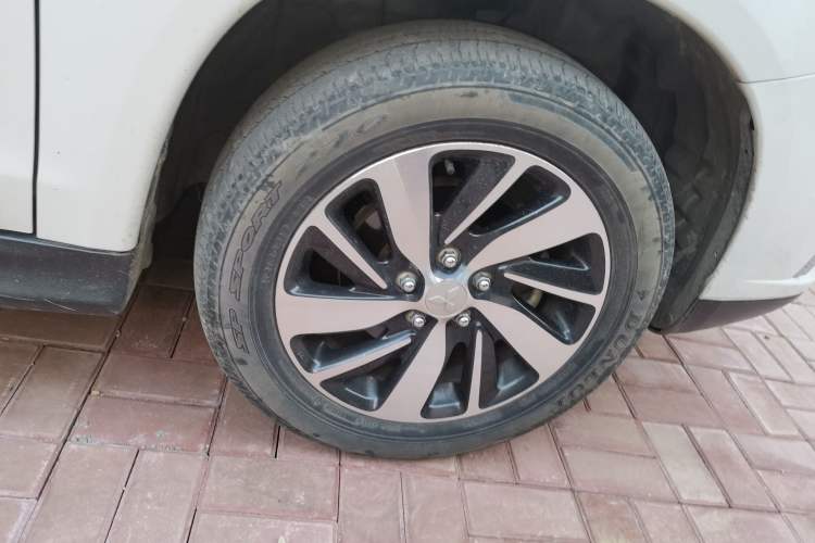 Used Mitsubishi ASX 2018 2.0L CVT Two-Wheel Drive Deluxe Edition Right Front Wheel Hub